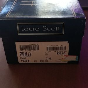 Laura Scott Finally shoes. Black in color. Brand new never used. Size 7M